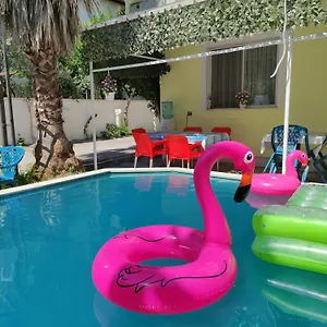 Ilirida-swimming Pool & Garden View For Rent Alloggio in famiglia